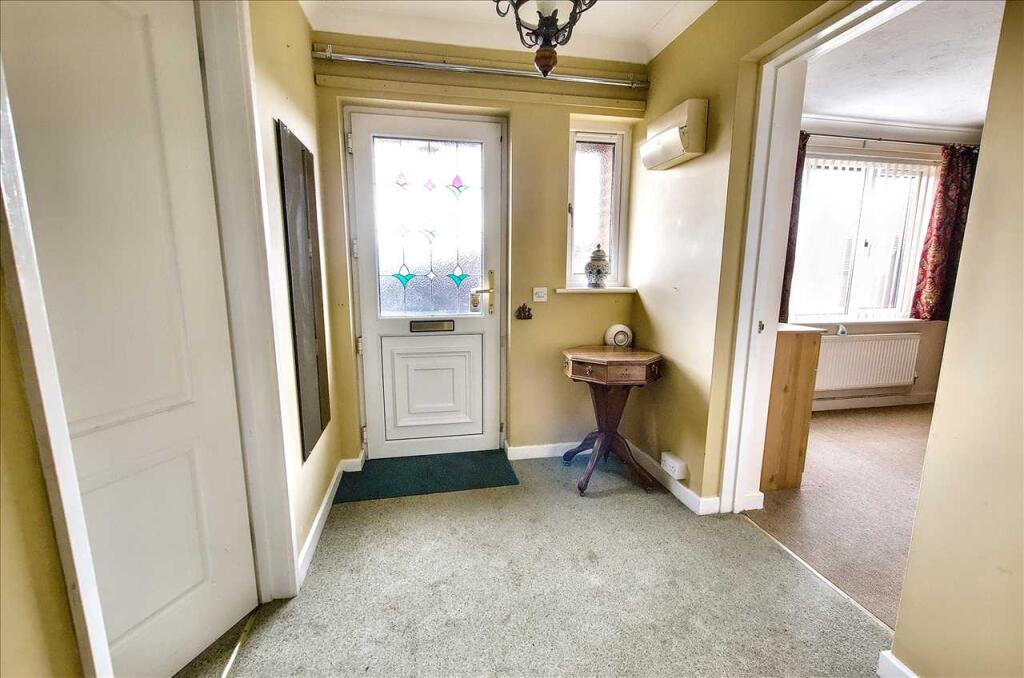 17 Charles Thomas Avenue photo 4