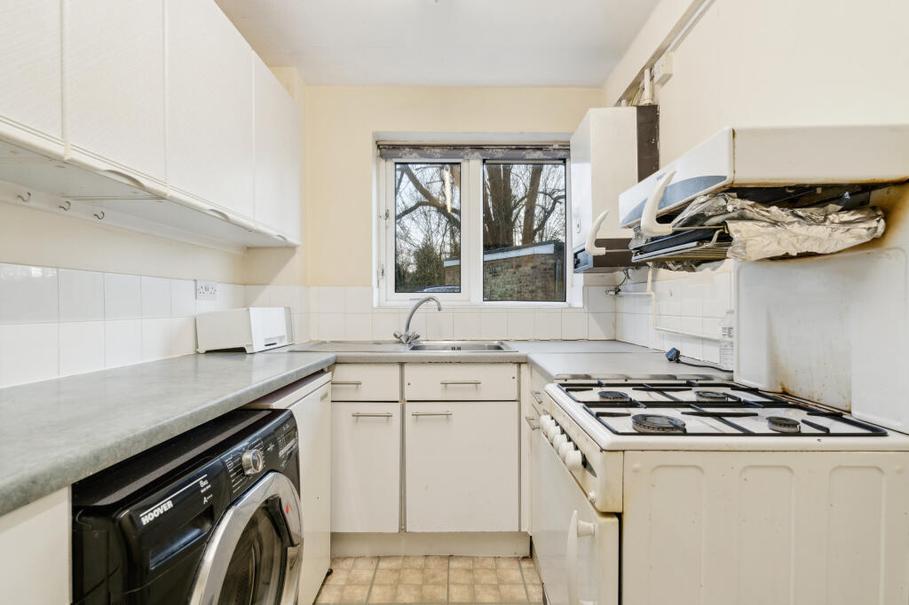 Apartment in Dacorum, Woodhall Farm - View 5