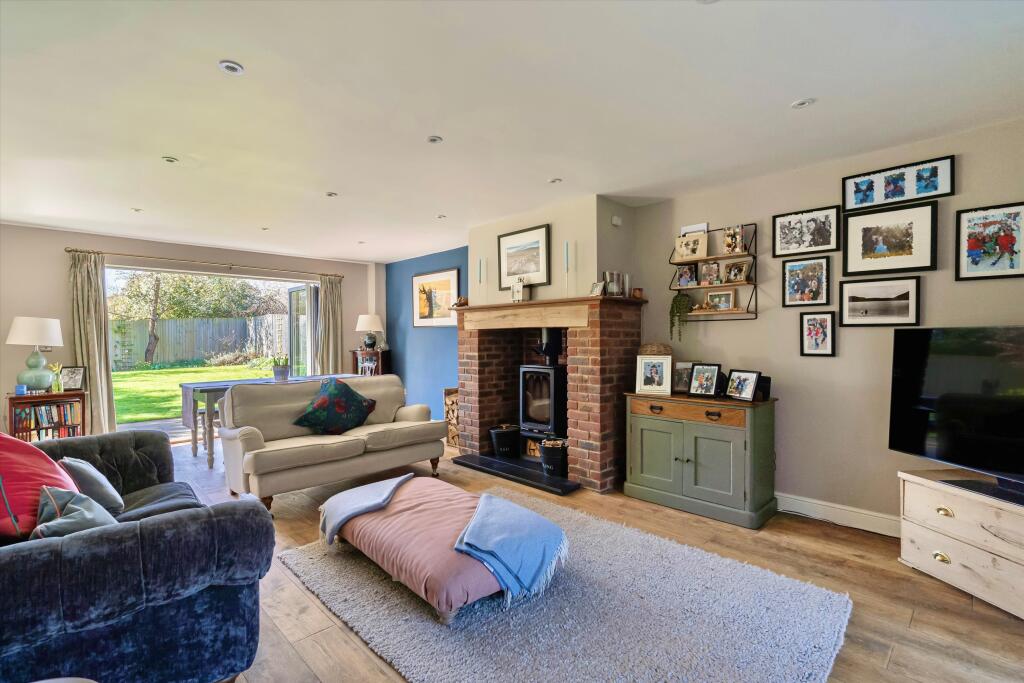 Dunleys Hill, Odiham, Hook, Hampshire RG29 - View 5