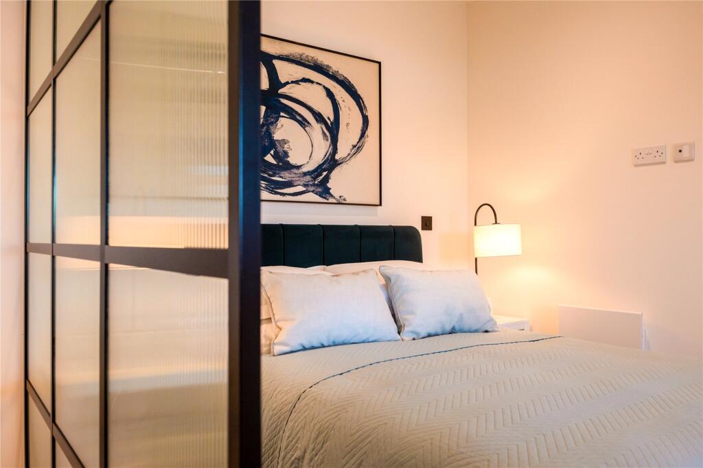 Apartment in Sidcup, Halfway Street, Blackfen - View 4