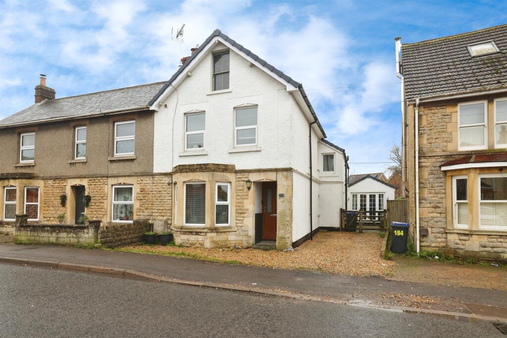 Main image of property: Oxford Road, CALNE