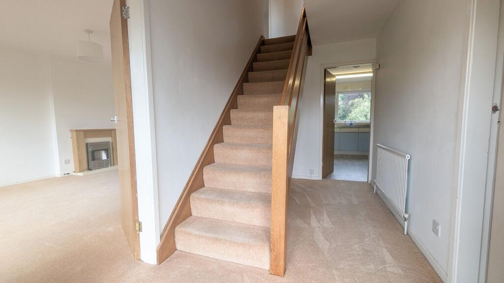 Pole Elm Close, Callow End, WR2 photo 2