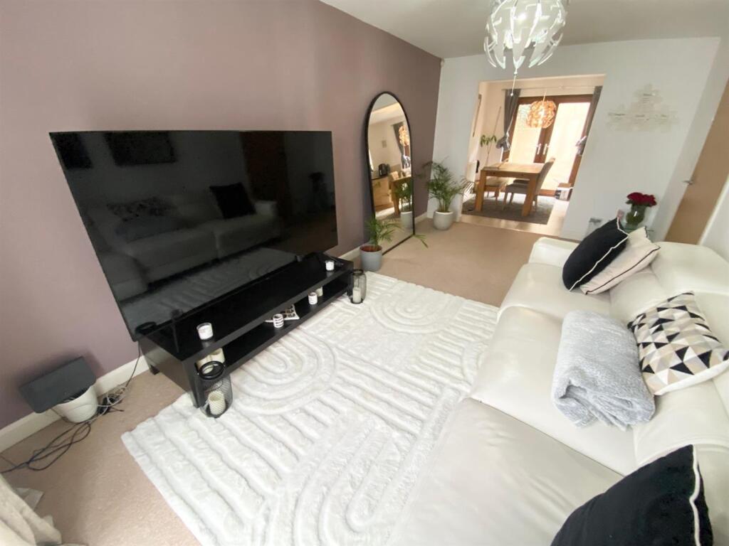 House in Kirklees, Kirkburton - View 5