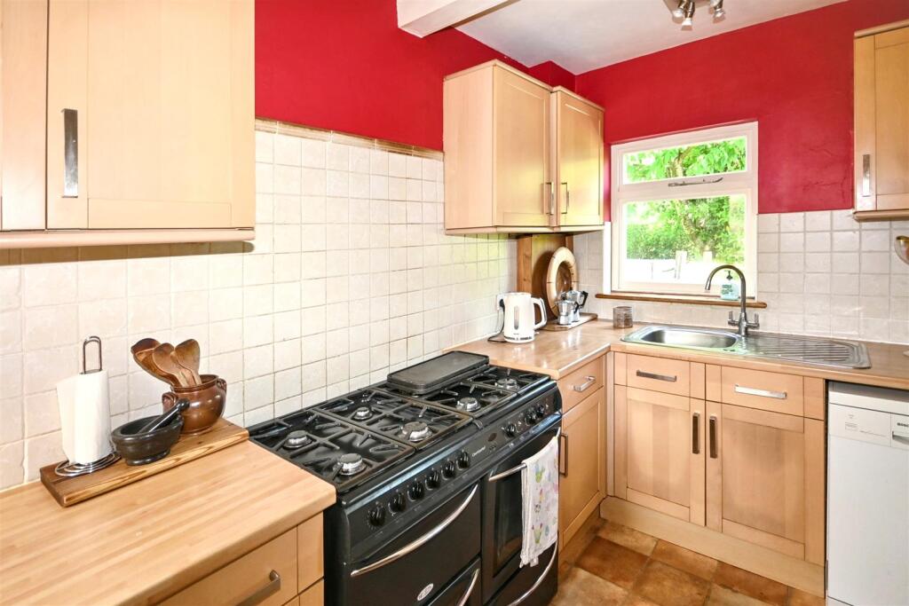 Kings Drive, Eastbourne photo 5