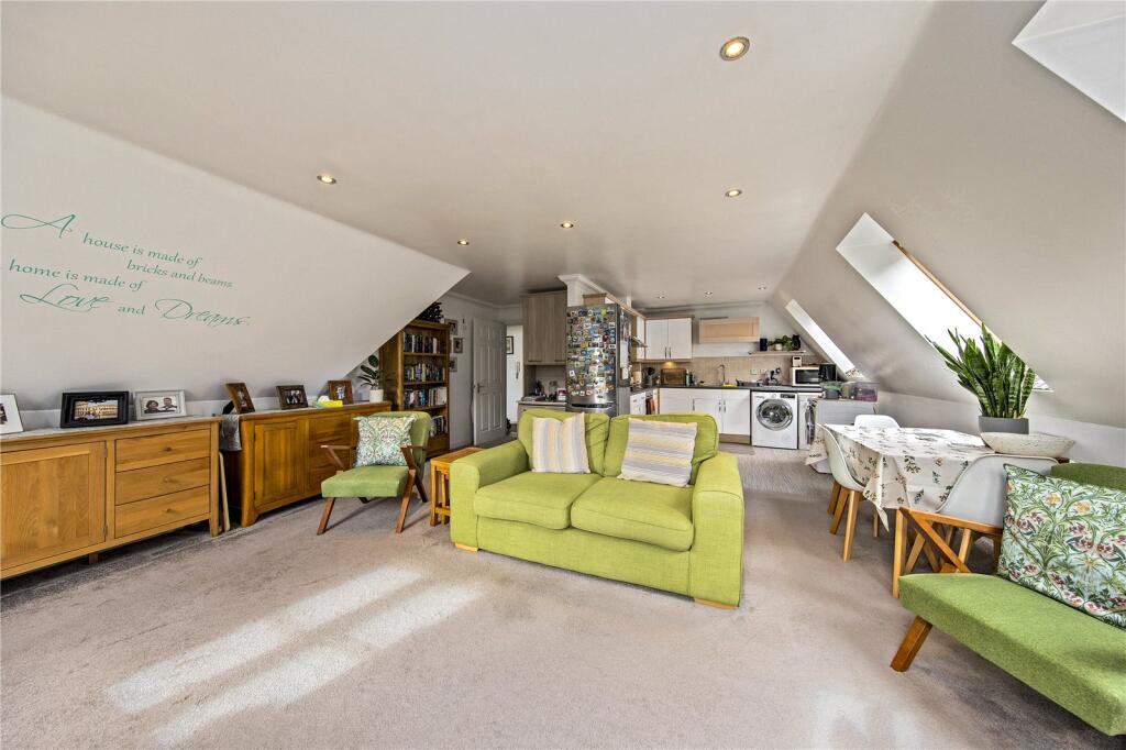 Apartment in Twickenham - View 3