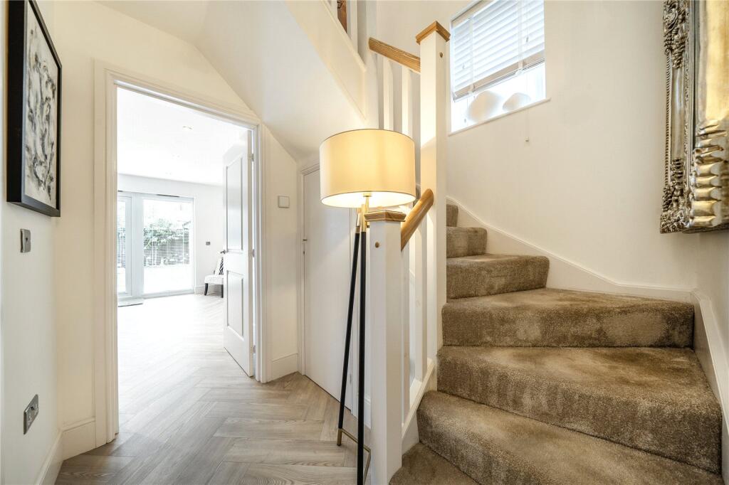 House in Oldham, Stock Brook, Chadderton - View 2