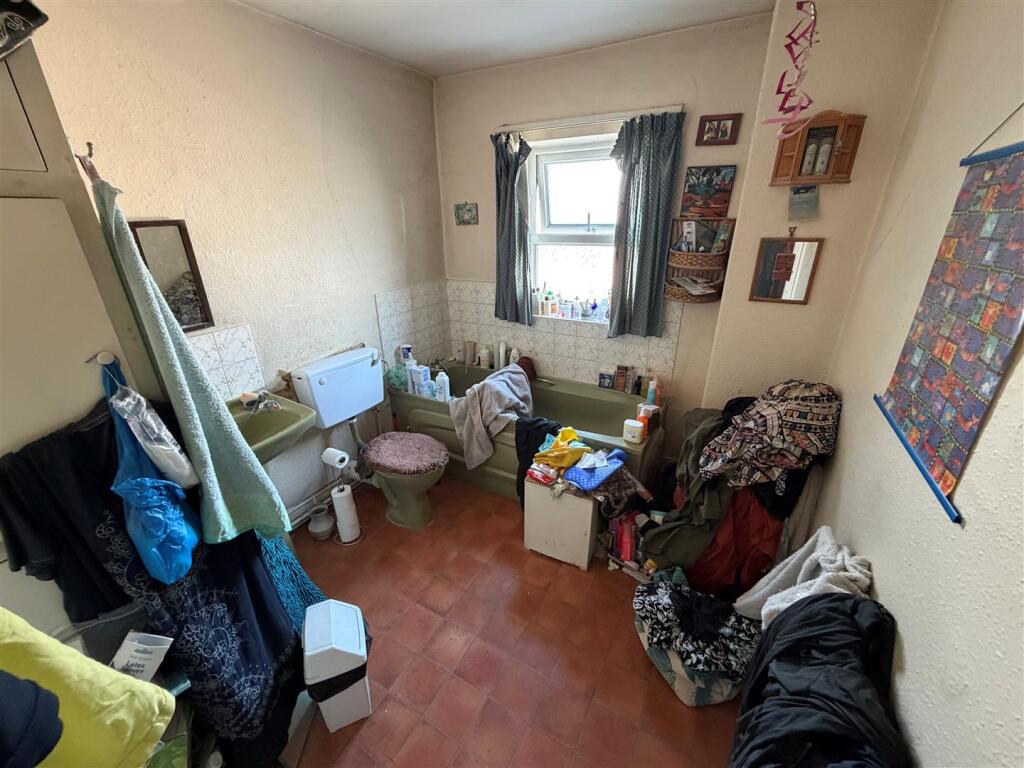 House in Leicester - More