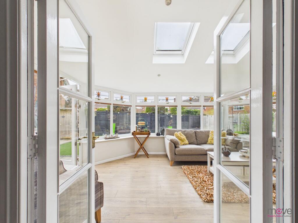 House in Gloucester - View 5