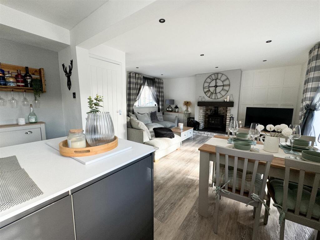Grove Place, Youlgrave, Bakewell photo 2
