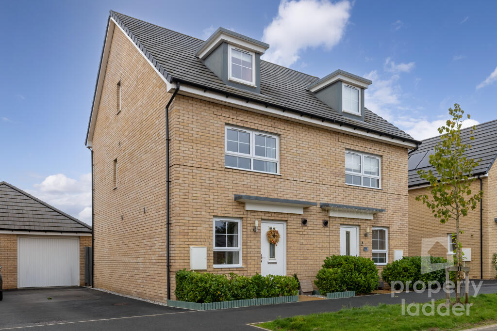 3-bed semi-detached on Metcalf Road, Sprowston, NR13 , £350,000
