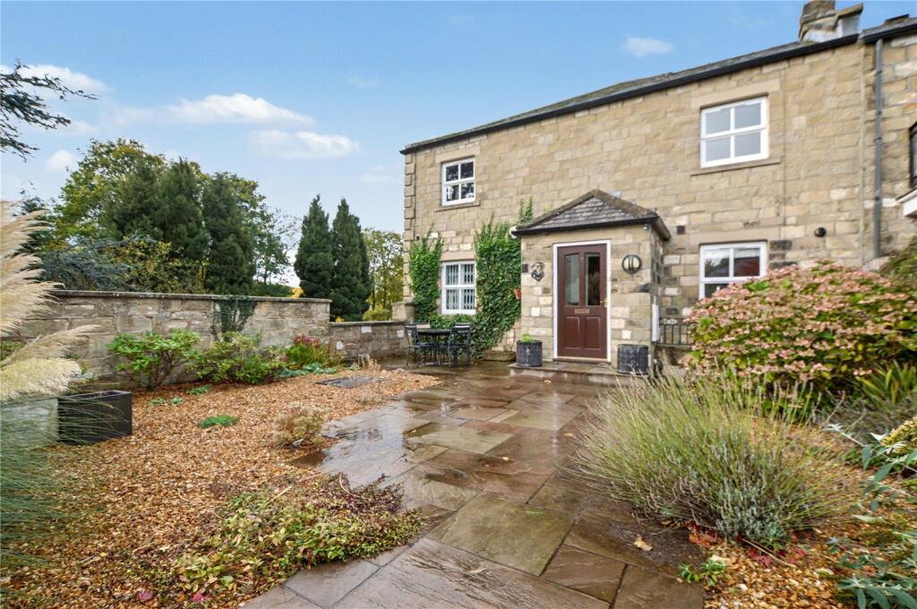 The Glen, 8 Bridge Court, Harrogate Road, Harewood, Leeds, North Yorkshire