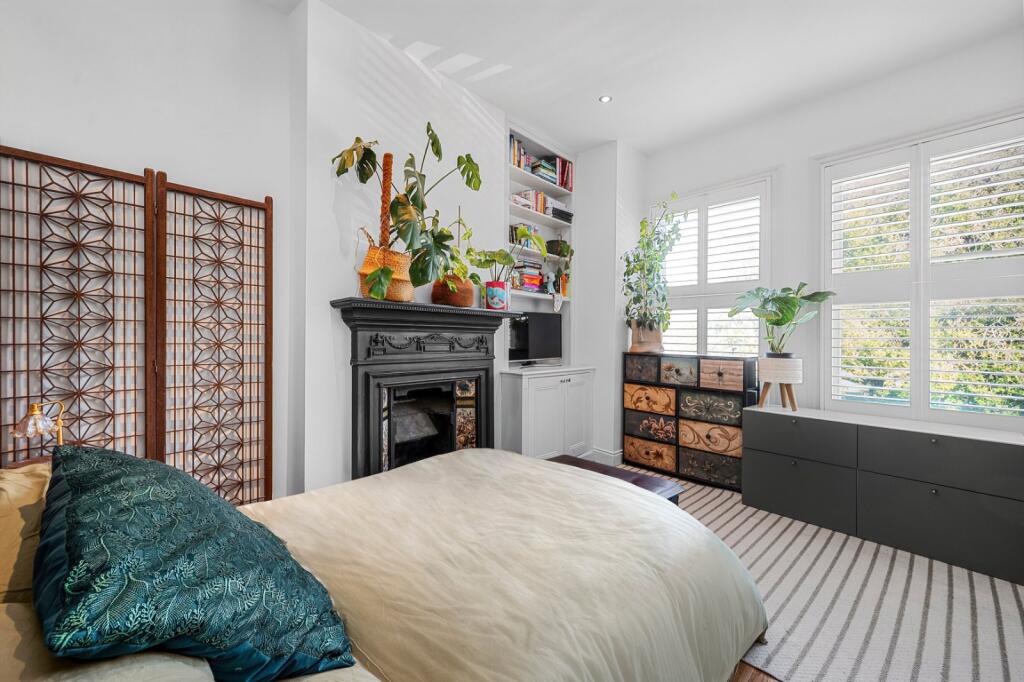 Apartment in London - View 3