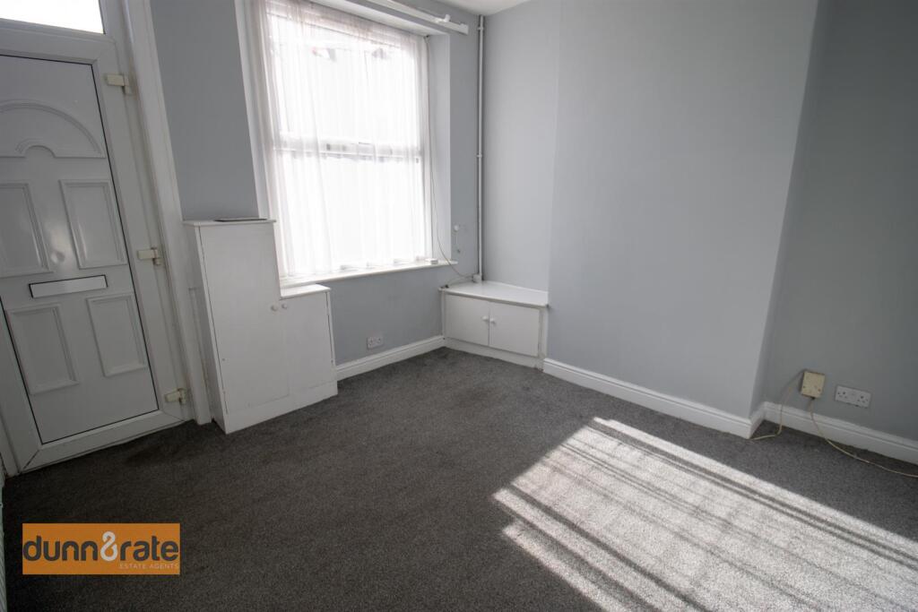 House in Stoke-on-Trent - View 2