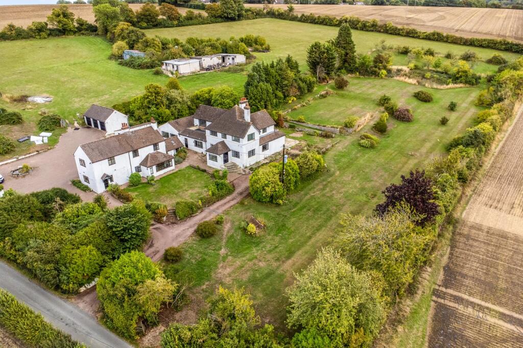 Main image of property: Dodds Lane, Piccotts End, Hemel Hempstead, HP2
