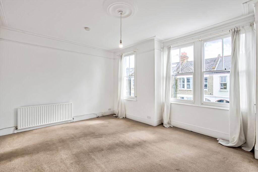 Apartment in London - More