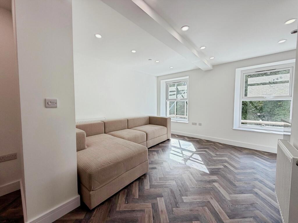 Apartment in Cardiff - View 4