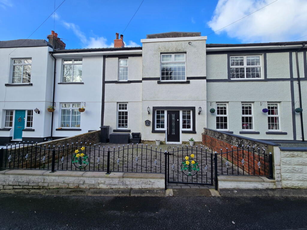 Main image of property: Llys Gwynfryn, Bryncoch, Neath