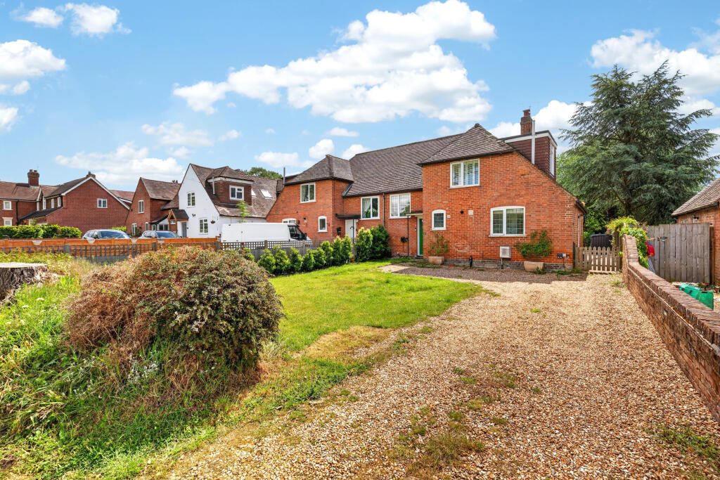 Main image of property: The Village, Finchampstead, Wokingham, RG40