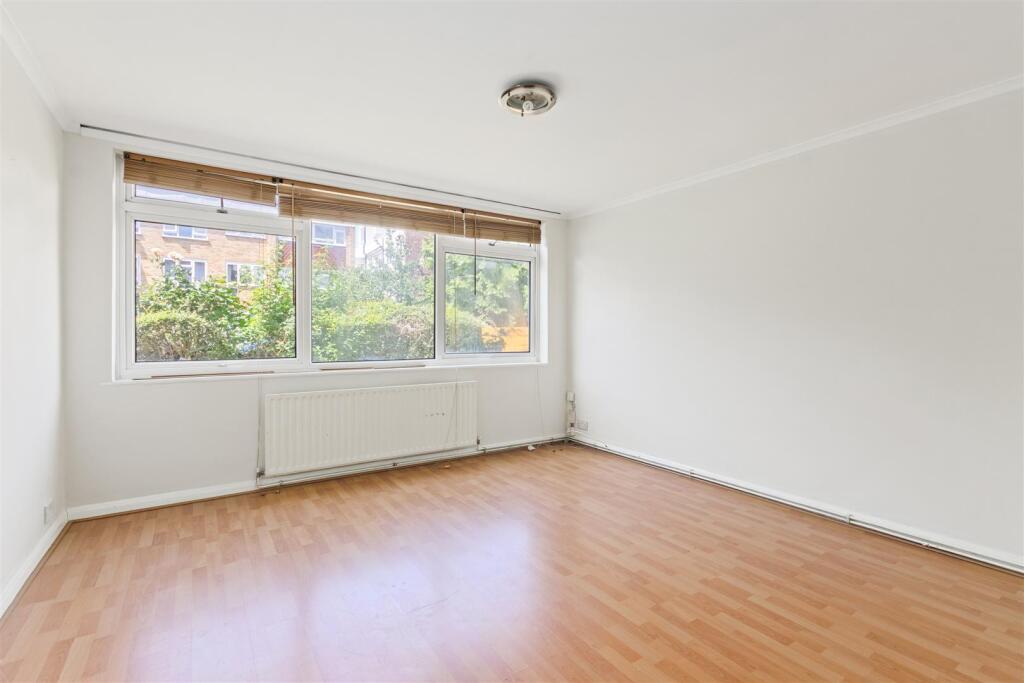 Apartment in London - View 2