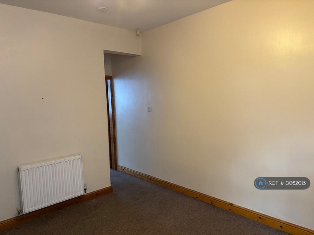 House in Stoke-on-Trent - View 5