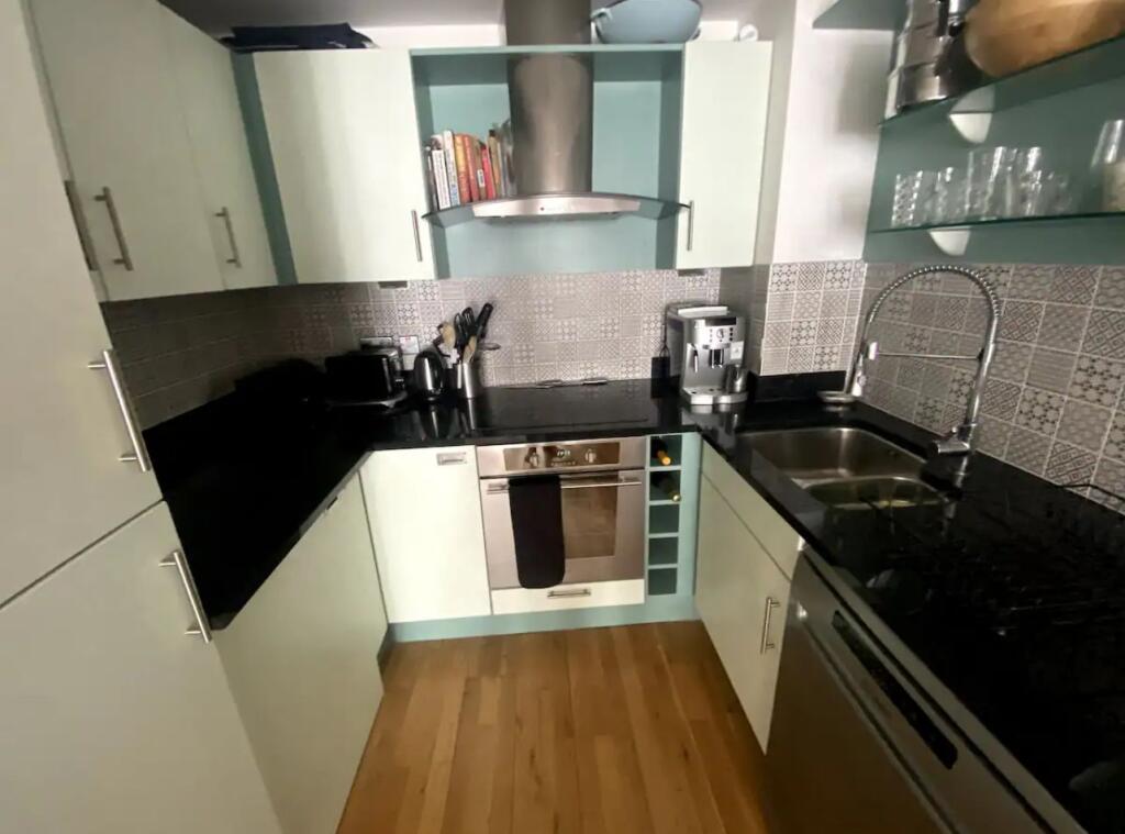 Apartment in London - View 2
