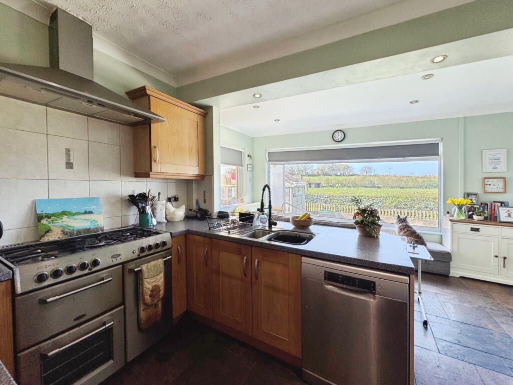House in Pontarddulais - View 4