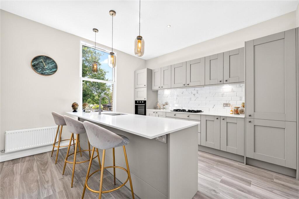 House in London - View 5