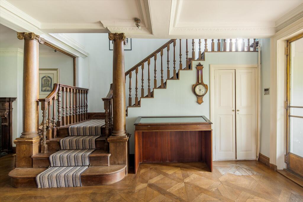 House in Lacey Green, Speen - More