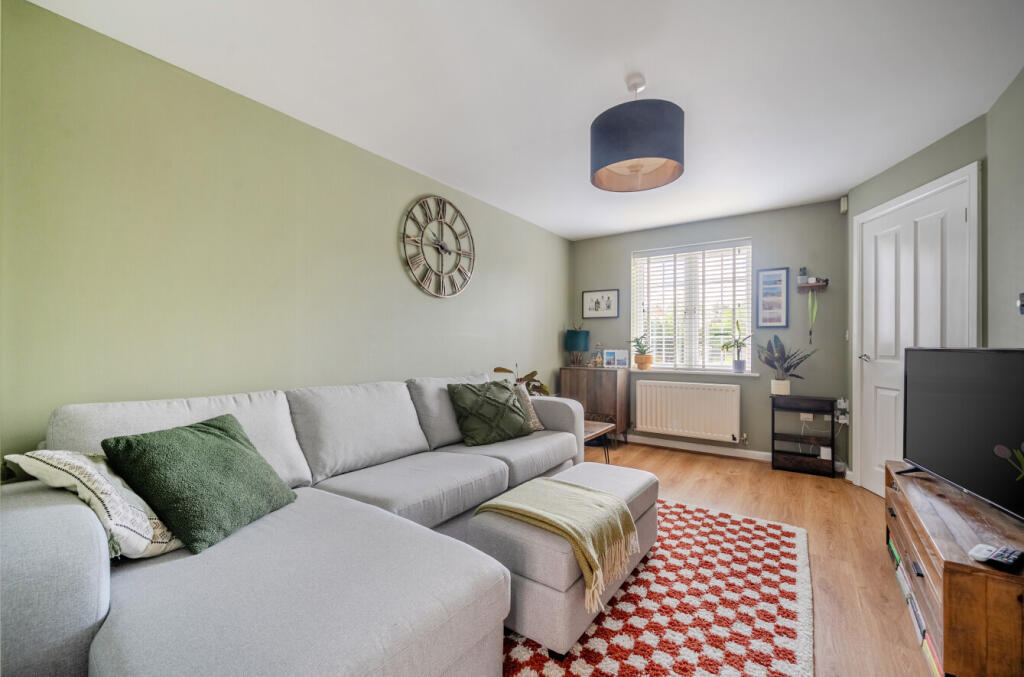 House in Spencers Wood, Shinfield - View 3