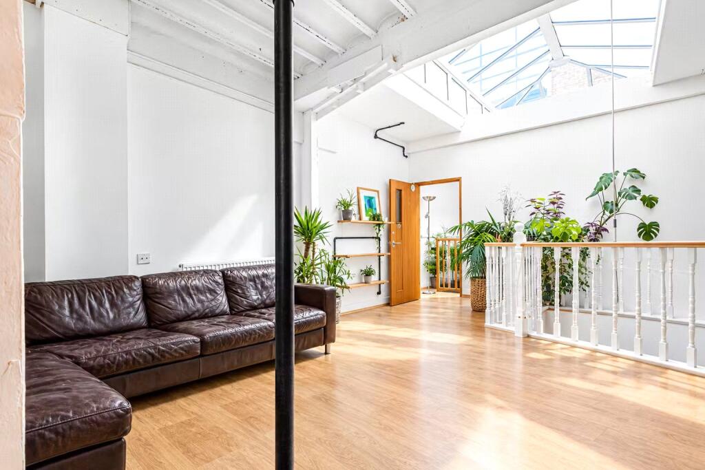 Apartment in London - View 3