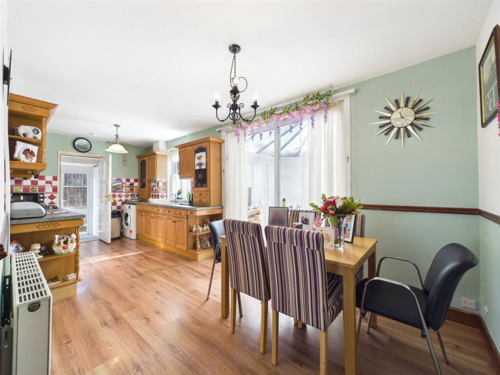 House in Worcester - View 4
