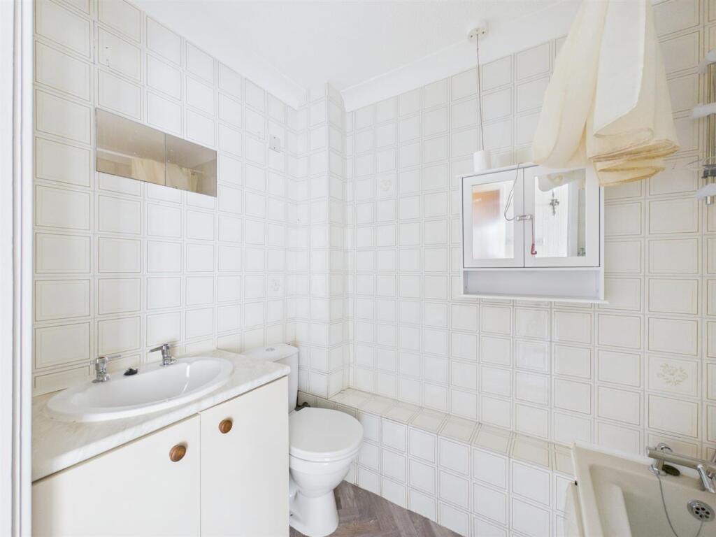 Apartment in Chester - View 4