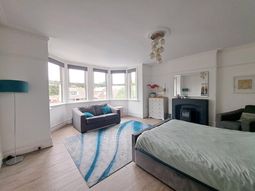 Apartment in Taunton - View 3