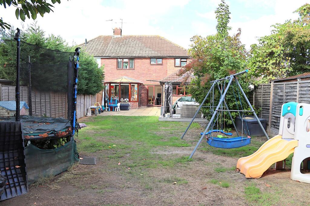 House in Rushmoor, Hampshire - View 2