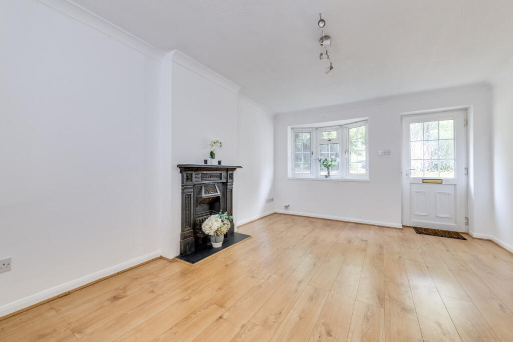 House in Redhill - More