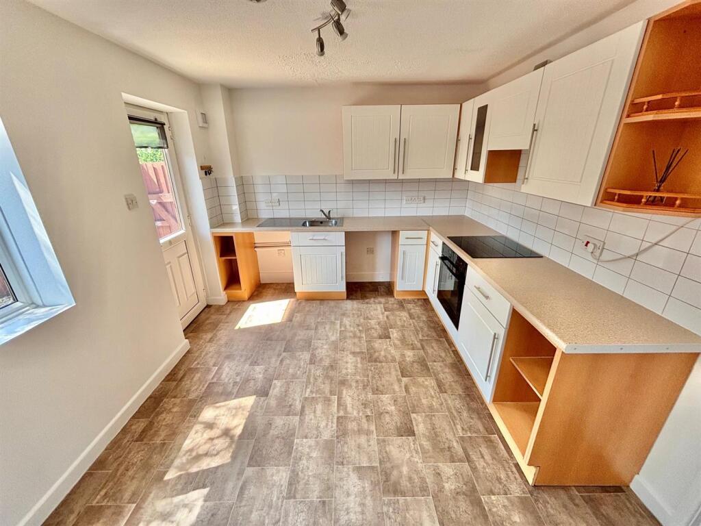 House in Bath, Trowbridge - View 3