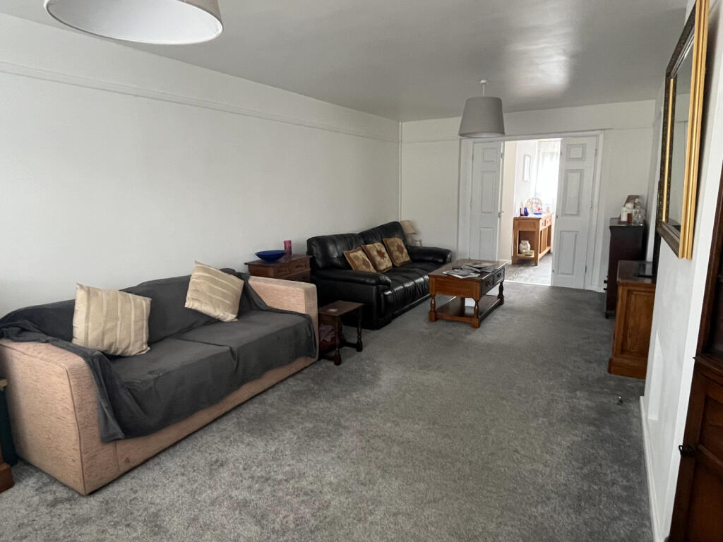 Warwick Place, Tewkesbury, GL20 - View 3