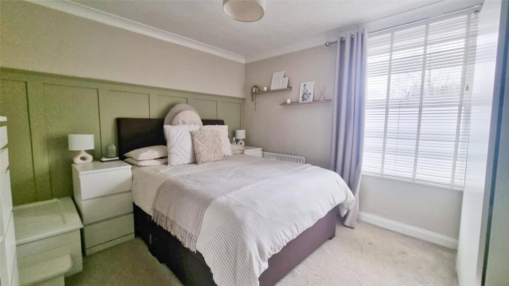 House in Crawley, Northgate - More
