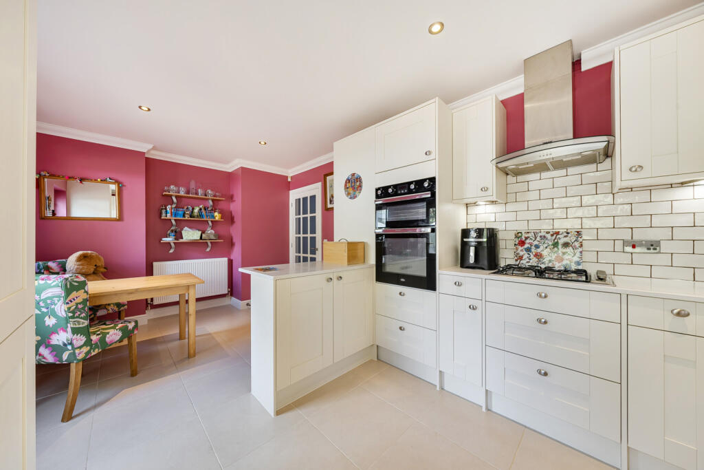 House in Sevenoaks, Riverhead - View 3