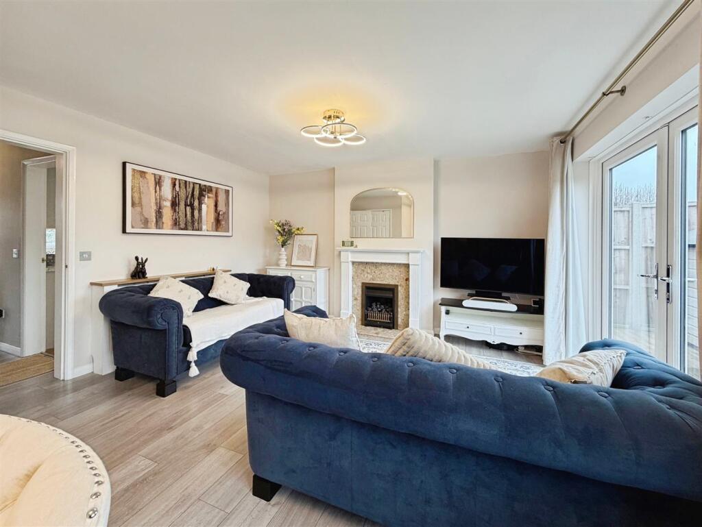 3 MONTGOMERY ROAD photo 2