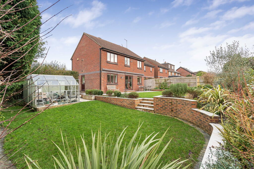 Pondtail Close, Horsham, West Sussex. - View 2