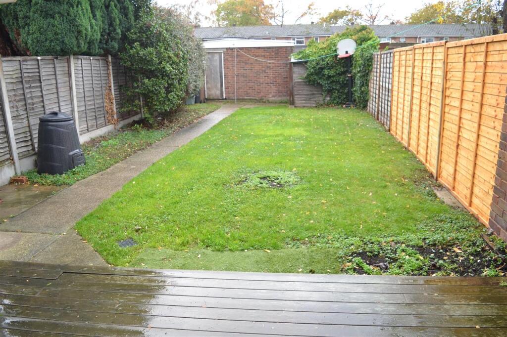 Meadgate Avenue, CM2 photo 4