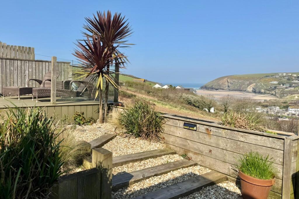 The Lodge, Mawgan Porth, TR8 - View 4