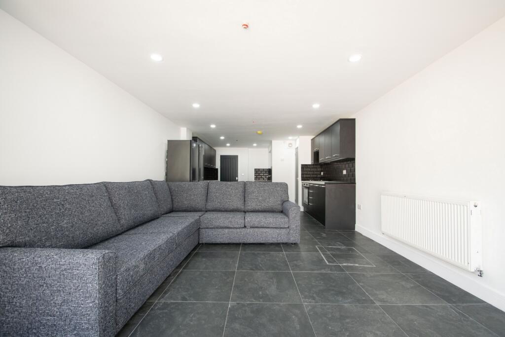 House in Cardiff - View 2