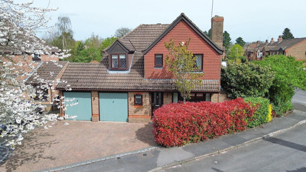 Main image of property: Threshers Corner, Fleet, GU51 2XA
