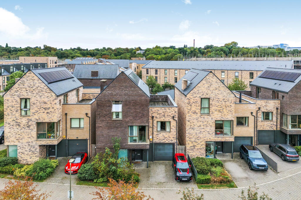 House in Oxford, Barton Park, Oxfordshire - View 3