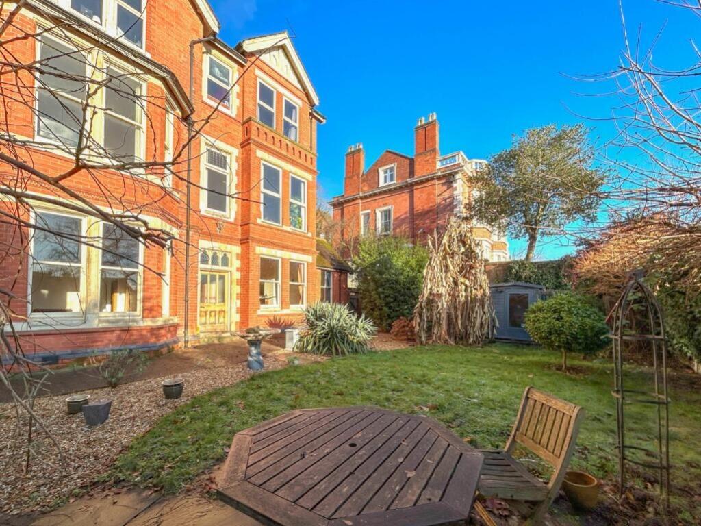 Main image of property: Flat 5, Newcastle Drive, Nottingham, Nottinghamshire, NG7