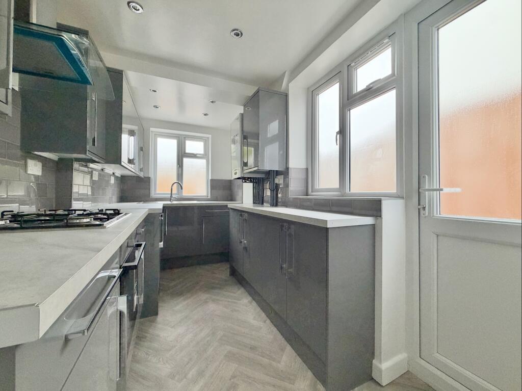 Garfield Street, Watford, WD24 photo 4