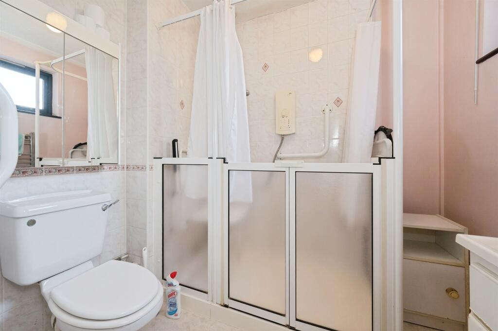 Apartment in Southampton - More