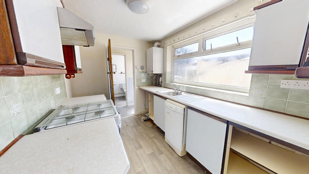 Grove Road, Portland, Dorset, DT5 1DA photo 4